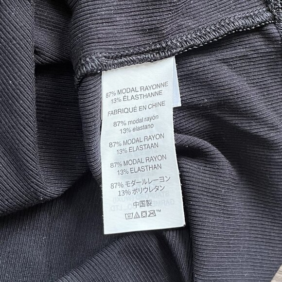 Vuori Pose Fitted Tee Size M Black - Picture 5 of 5